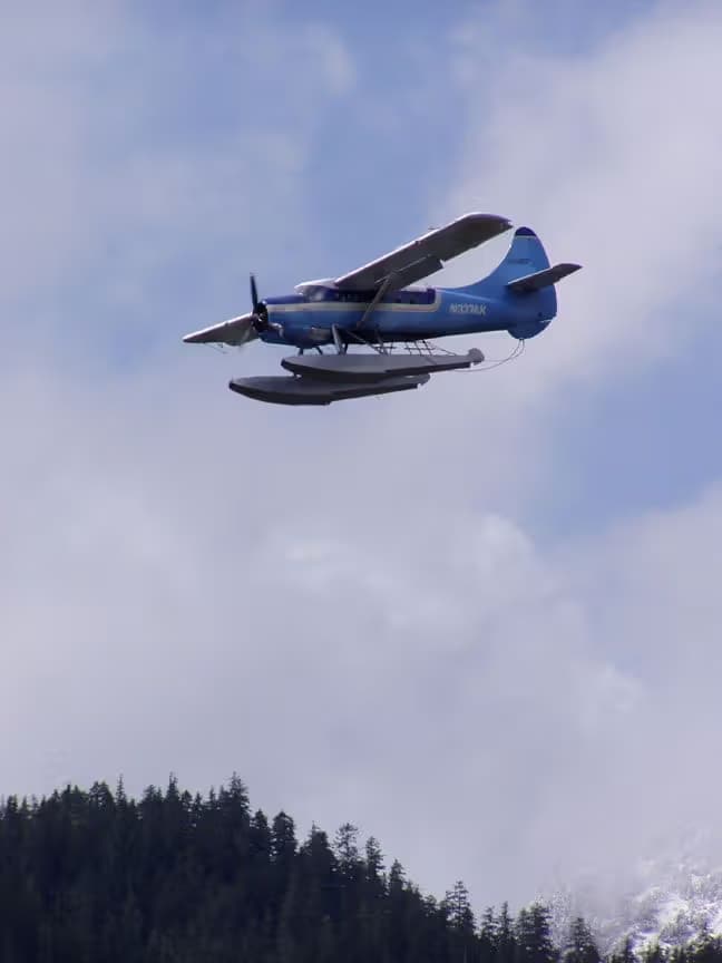 N337AK — Floatplane