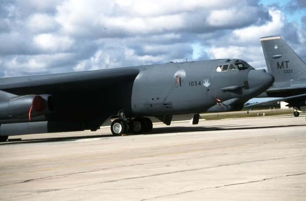 Unidentified — Boeing