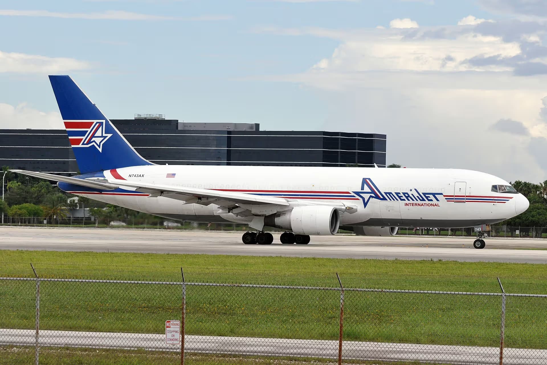 N743AX — Twin-engine aircraft