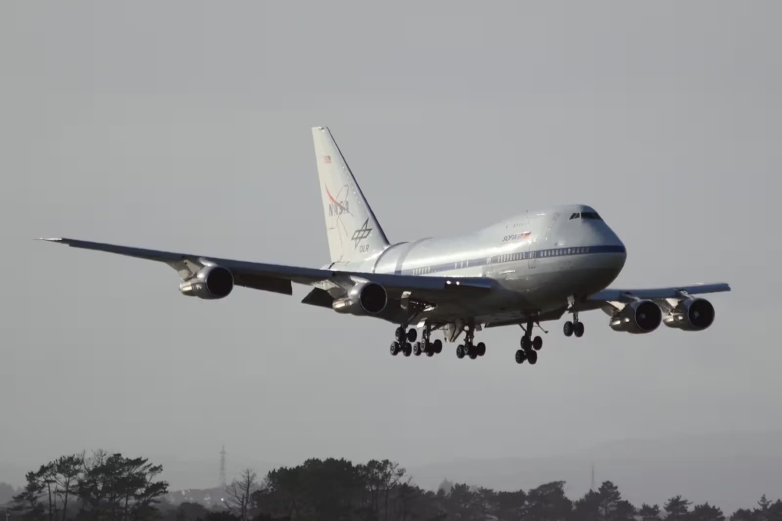 N747NA — Boeing