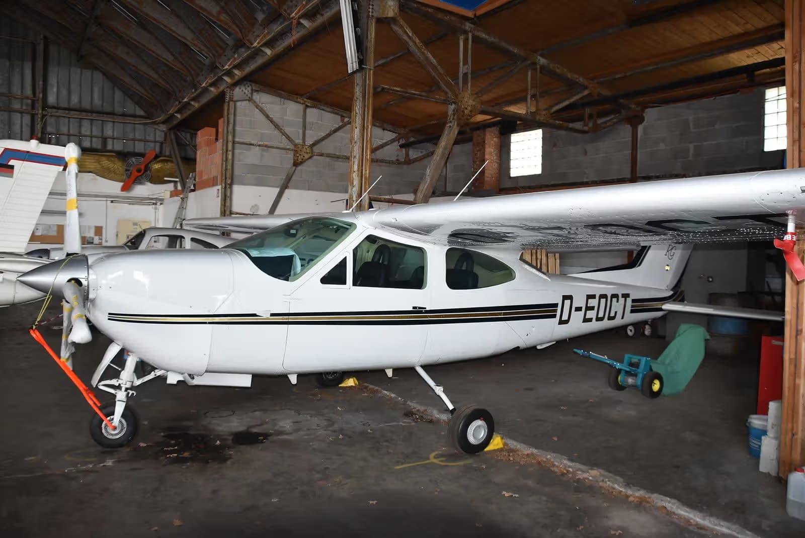 D-EOCT — Single-engine aircraft