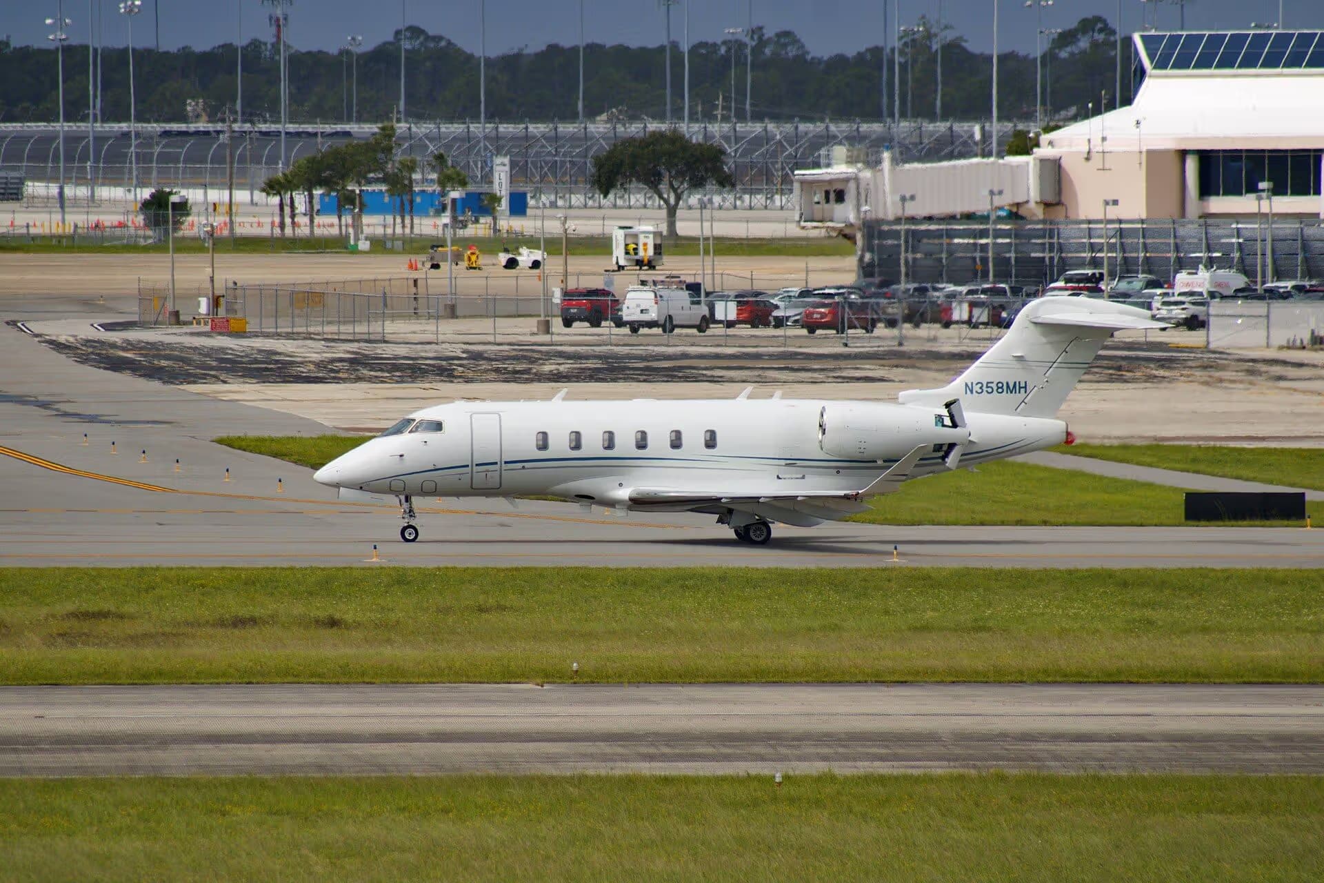 N358MH — Bombardier