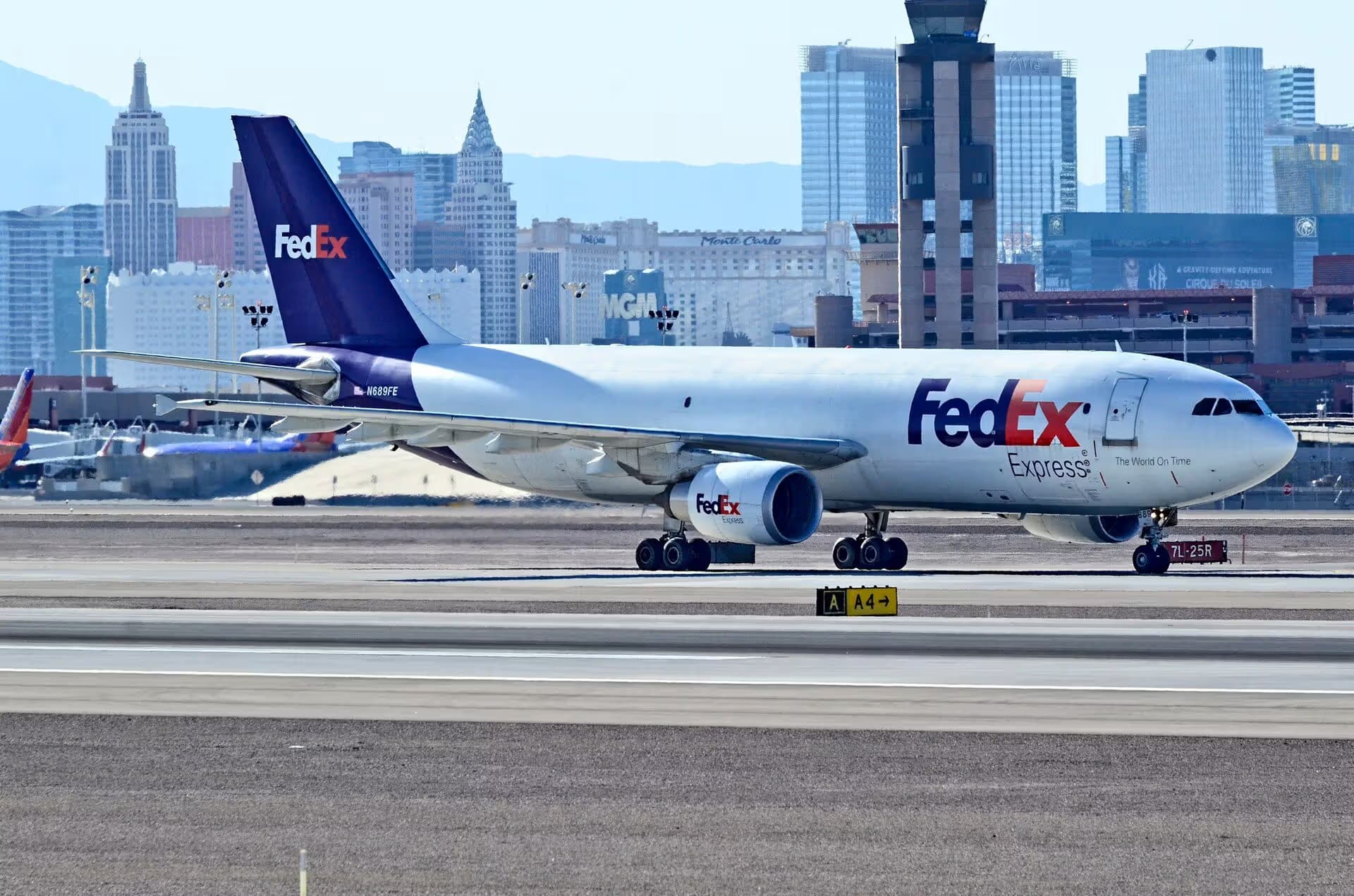 N689FE — Airbus