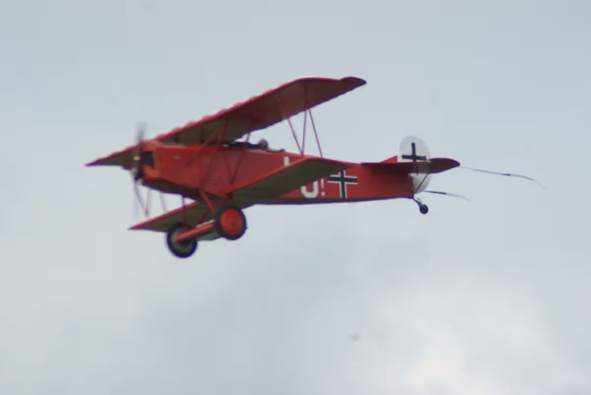 Unidentified — Single-engine aircraft