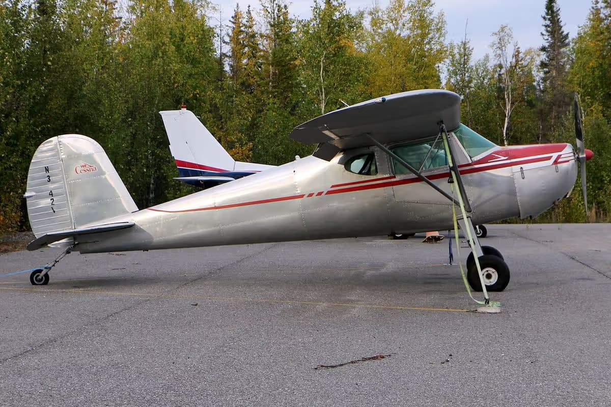 N3742V — Cessna