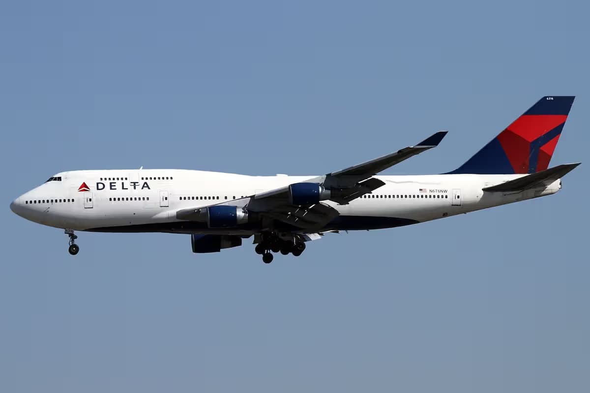 N676NW — Boeing