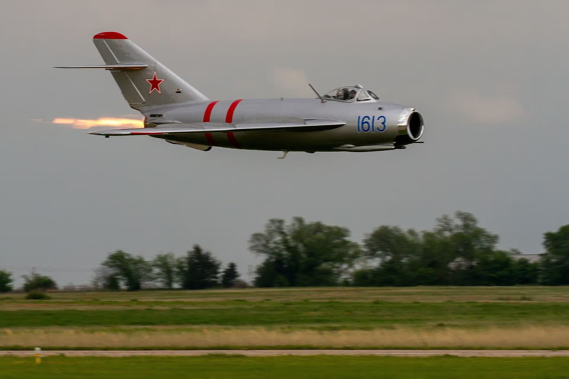 Unidentified — Warbird