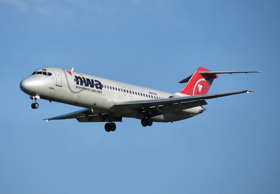N921RW — Douglas