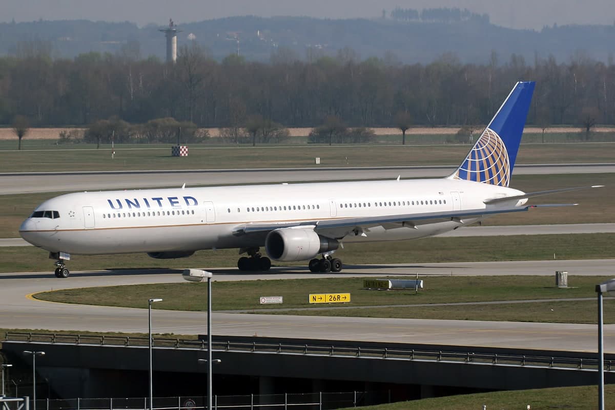 N76064 — Boeing