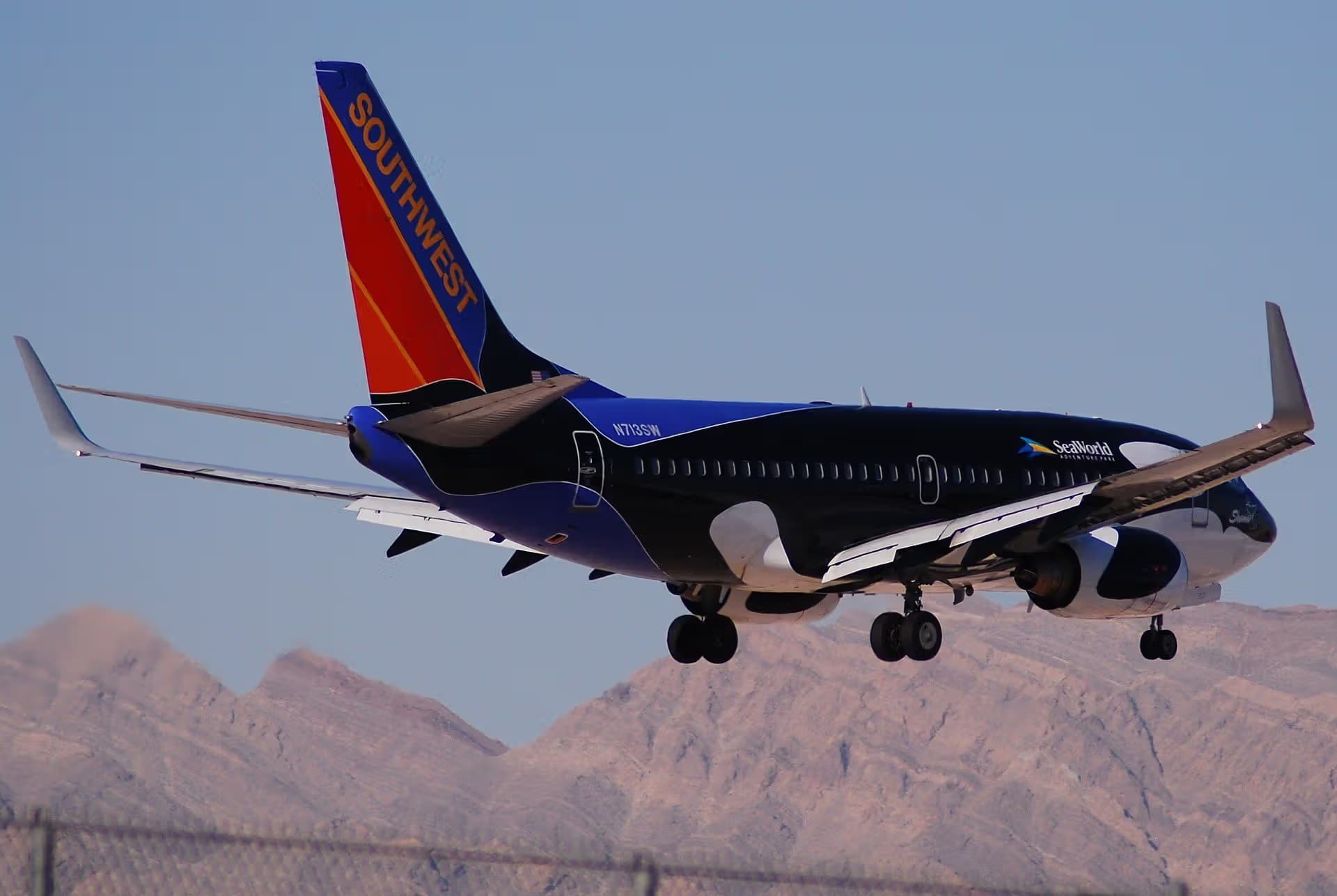 N713SW — Boeing
