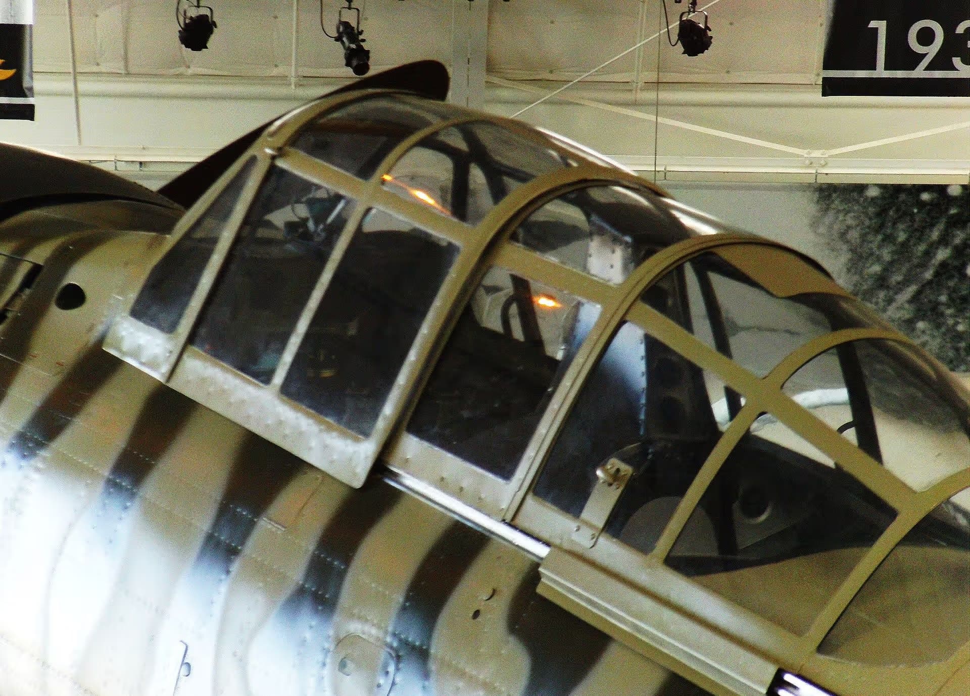 N3852 — Aircraft