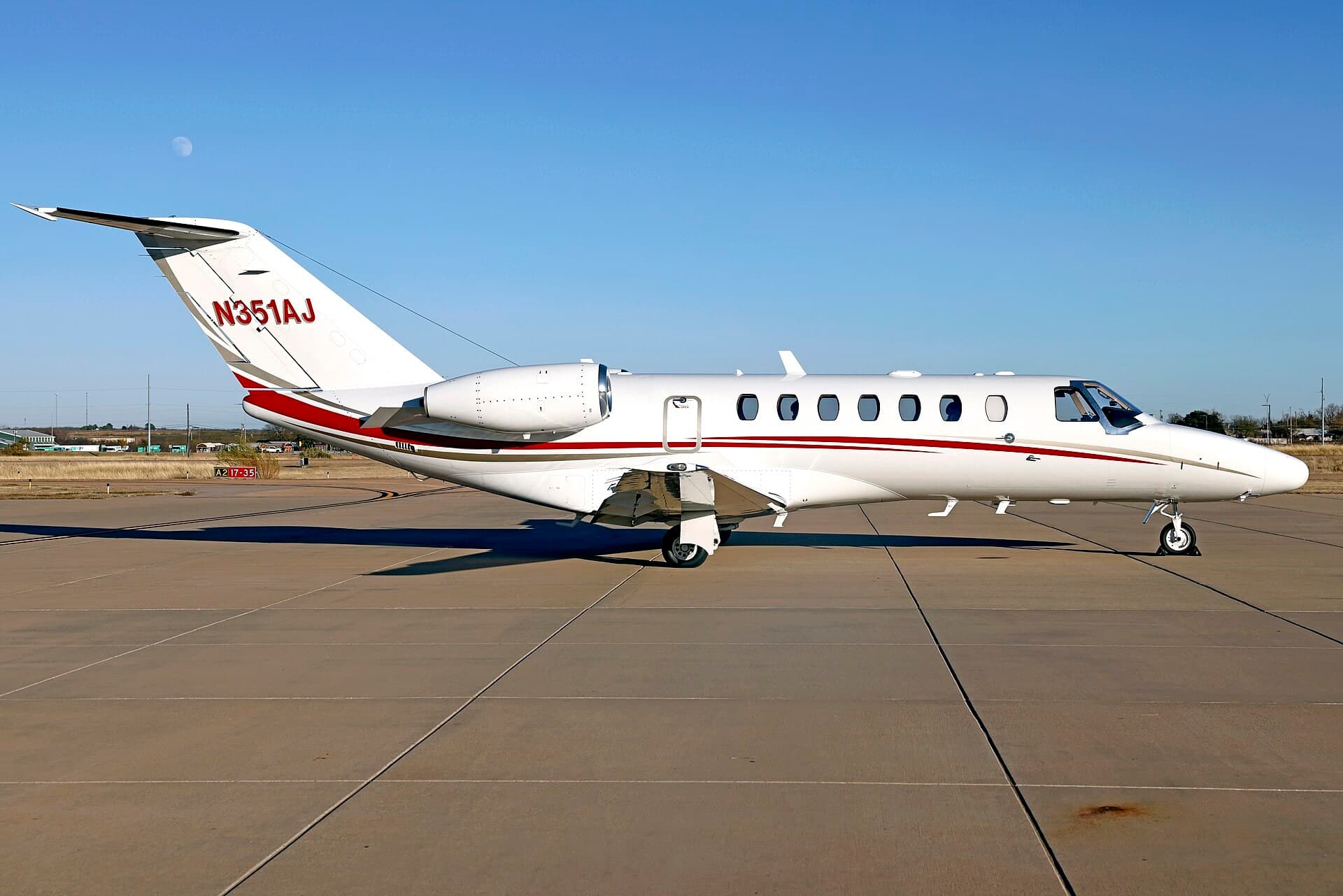 N351AJ — Business jet