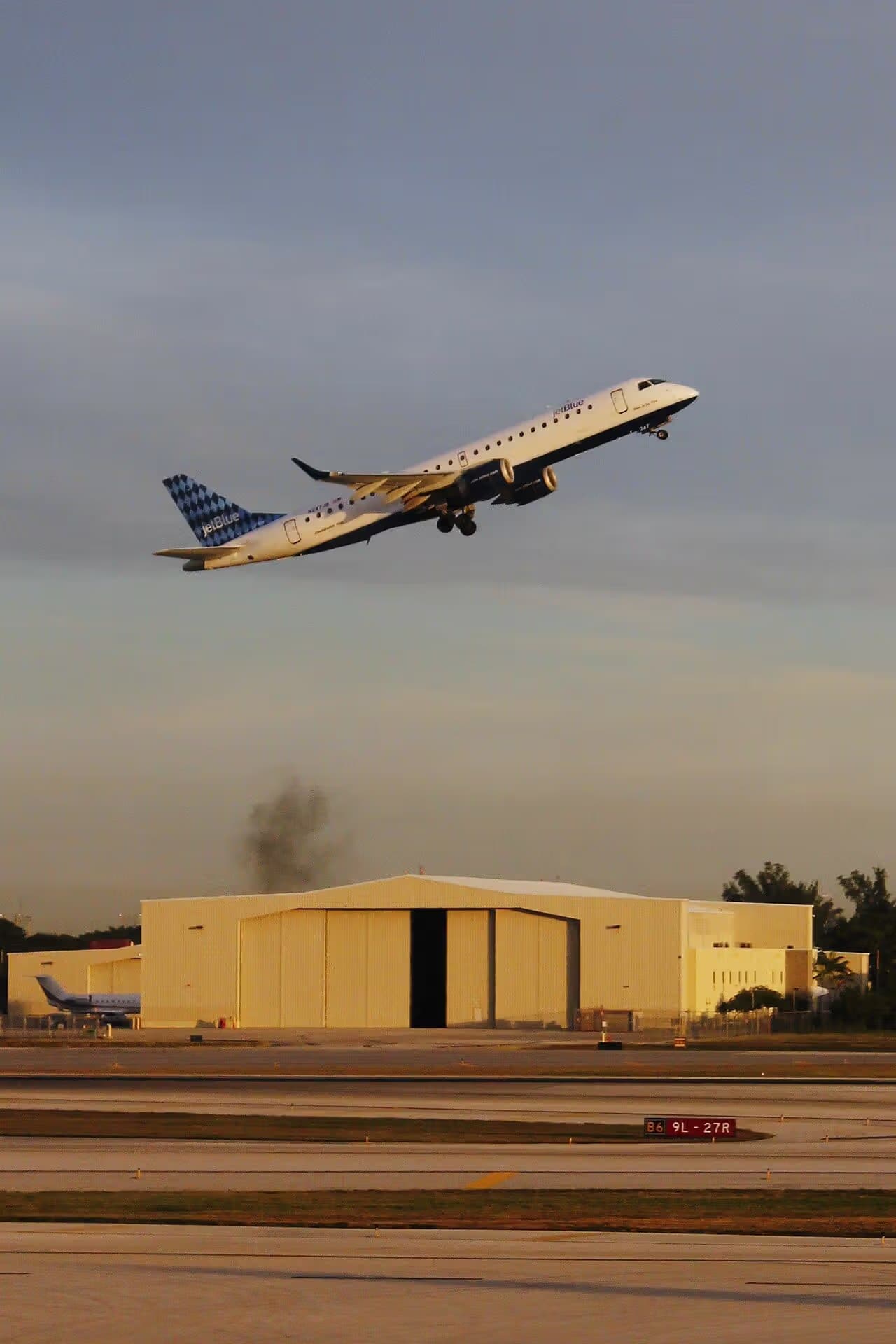 N247JB — Embraer