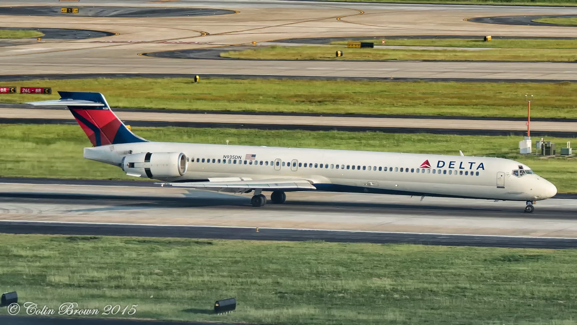 N935DN — Douglas
