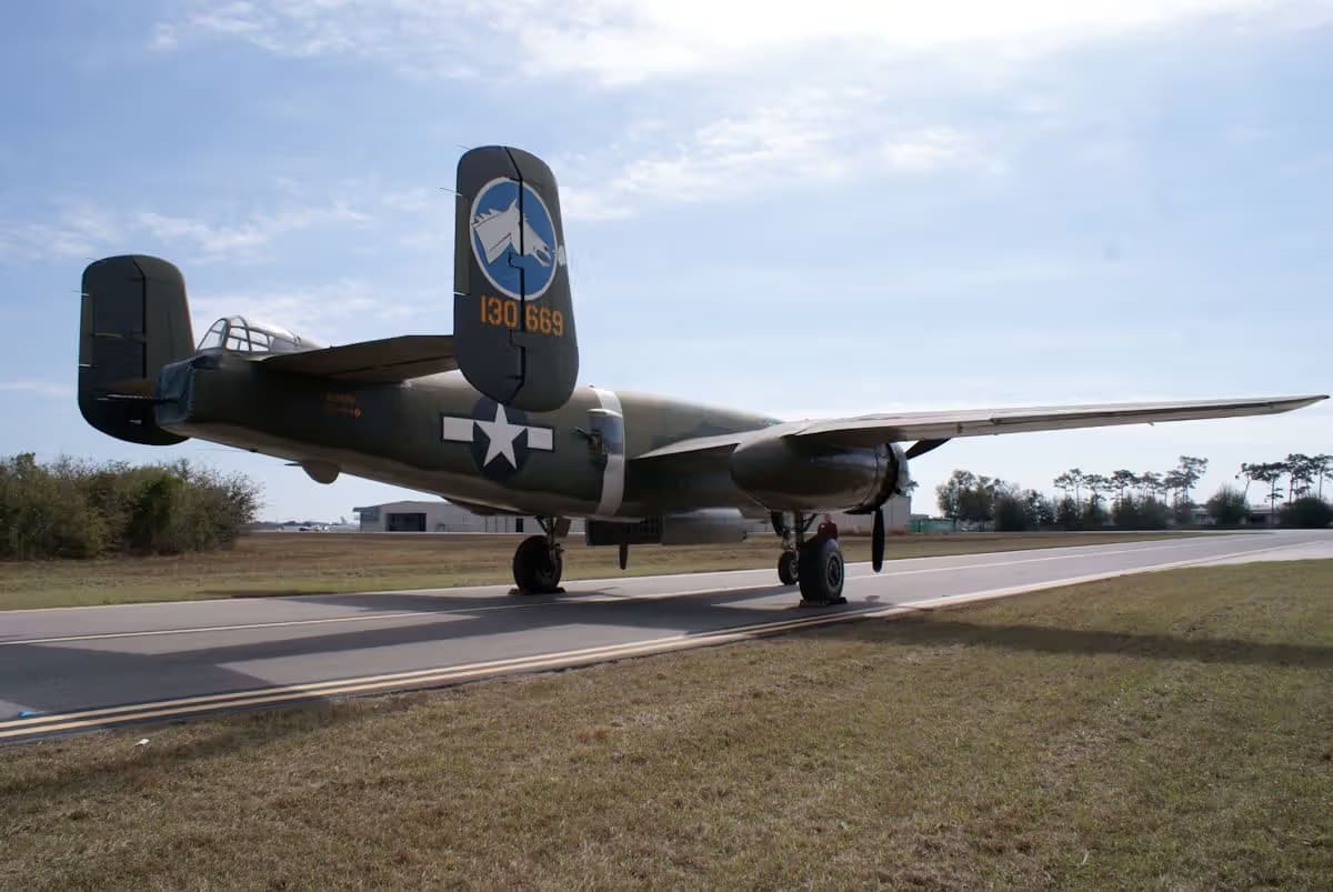 Unidentified — Twin-engine aircraft