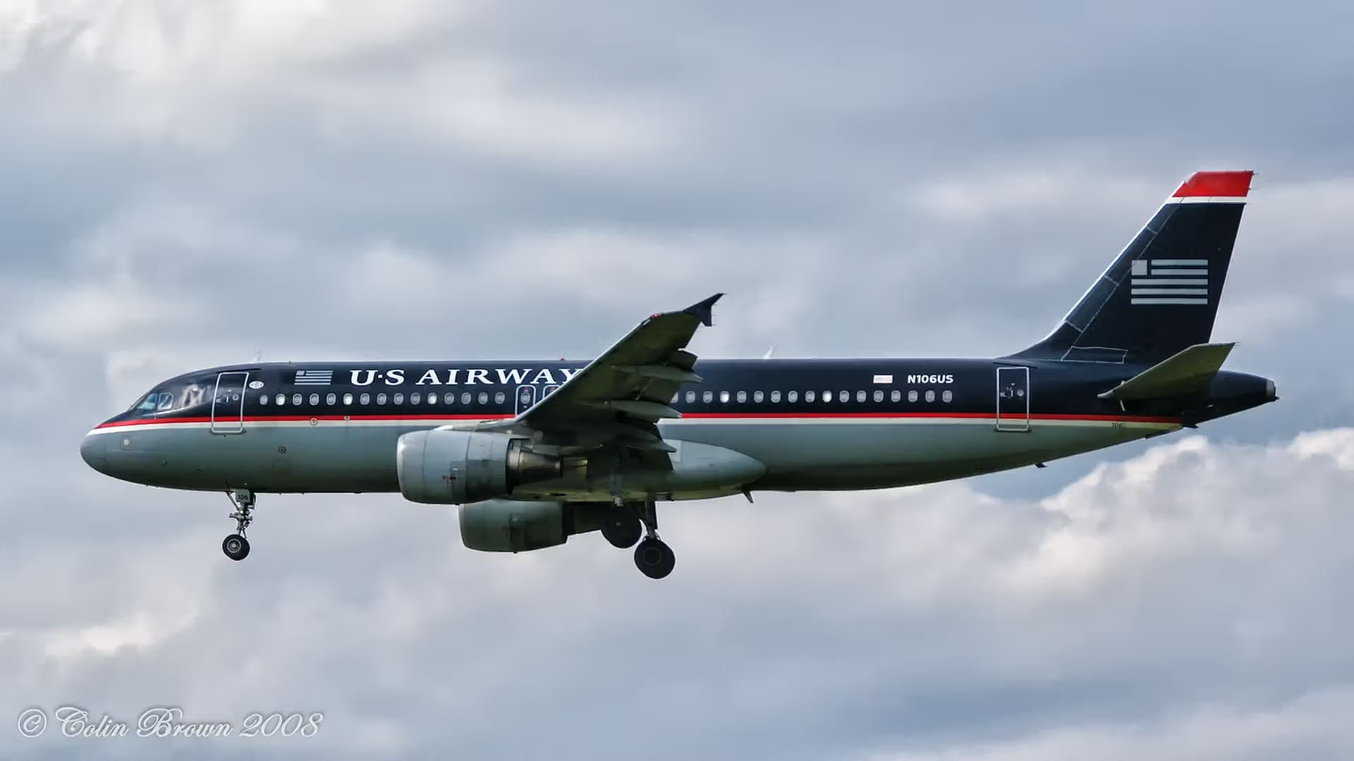N106US — Twin-engine aircraft