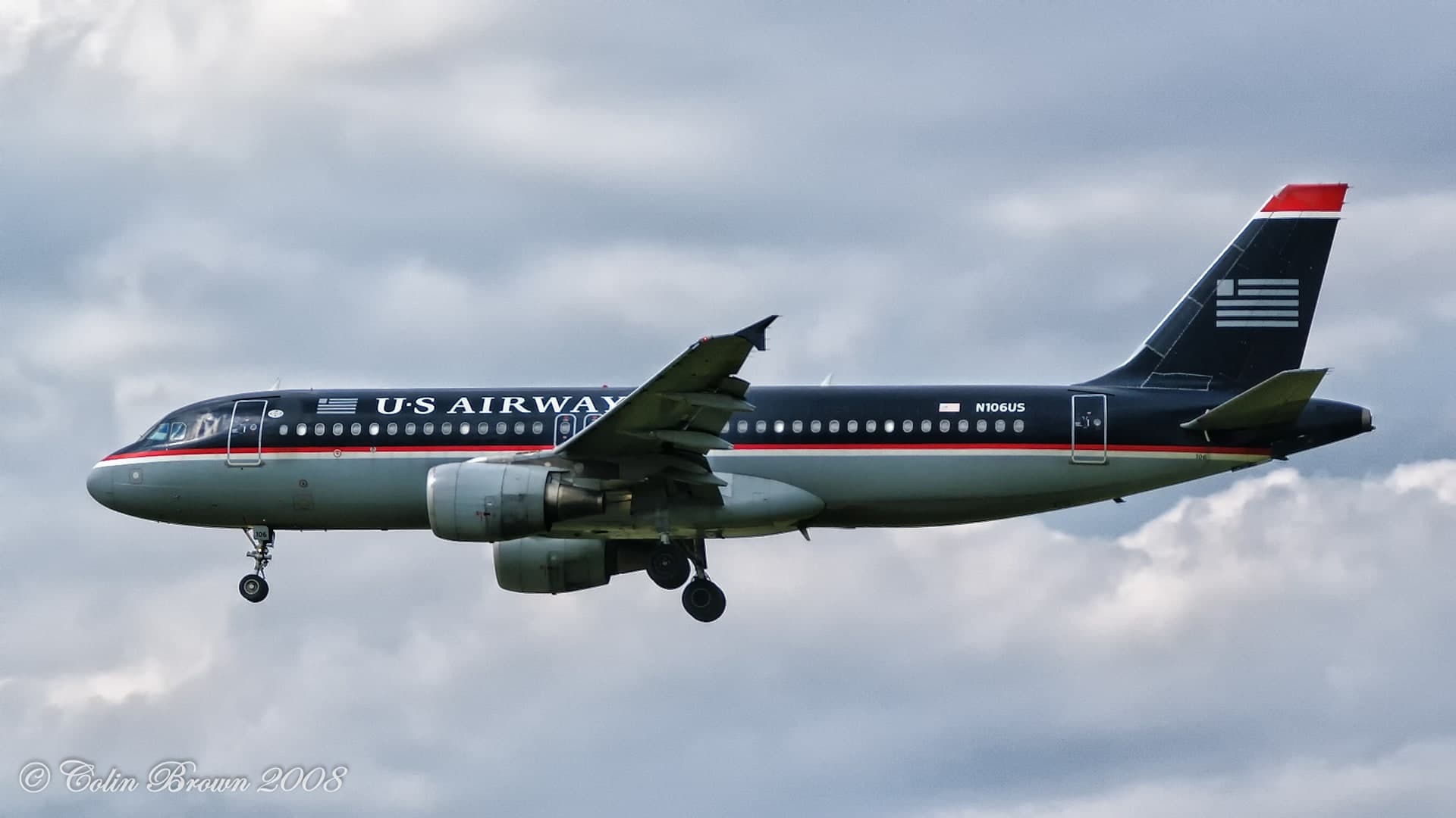 N106US — Twin-engine aircraft