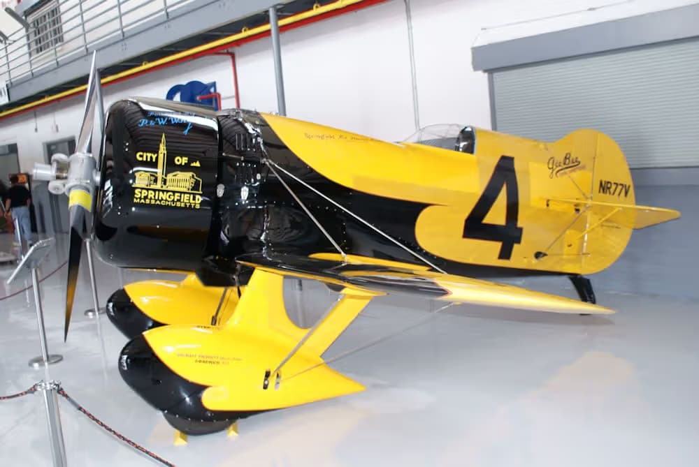 Unidentified — Single-engine aircraft