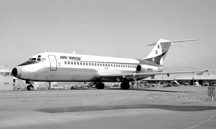N974Z — Aircraft