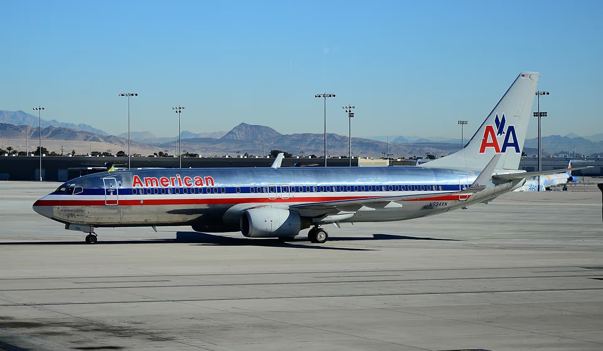 N934AN — Twin-engine aircraft