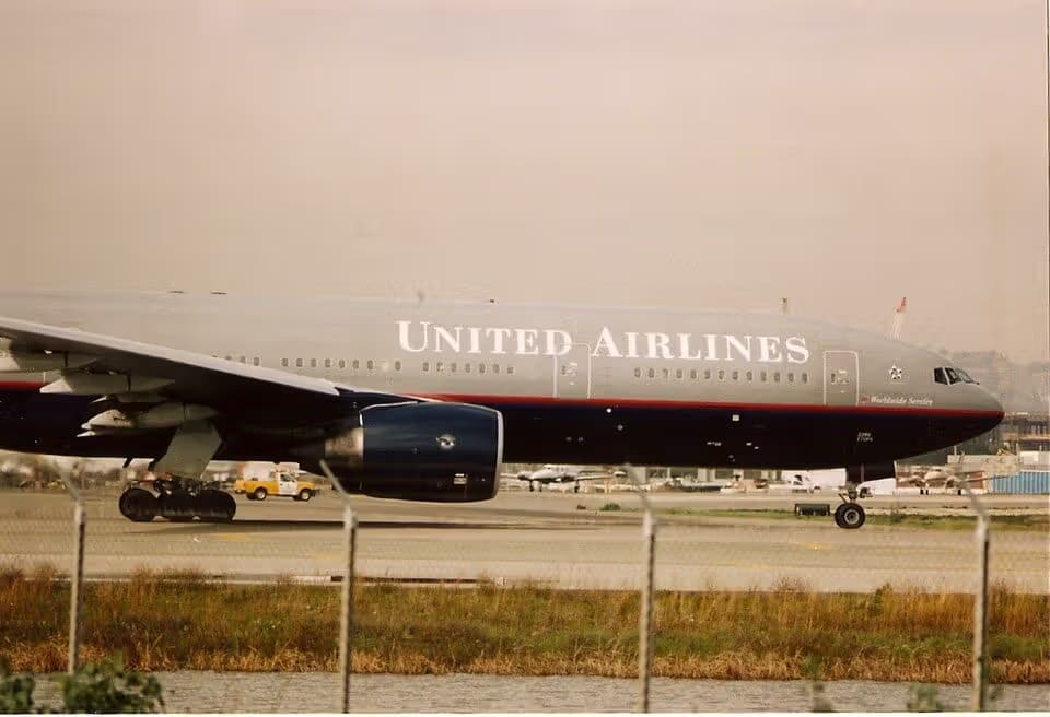 N786UA — Boeing