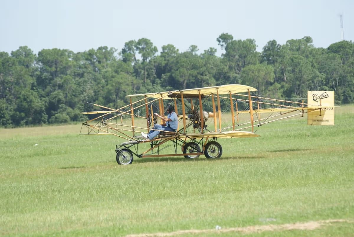 Unidentified — Aircraft
