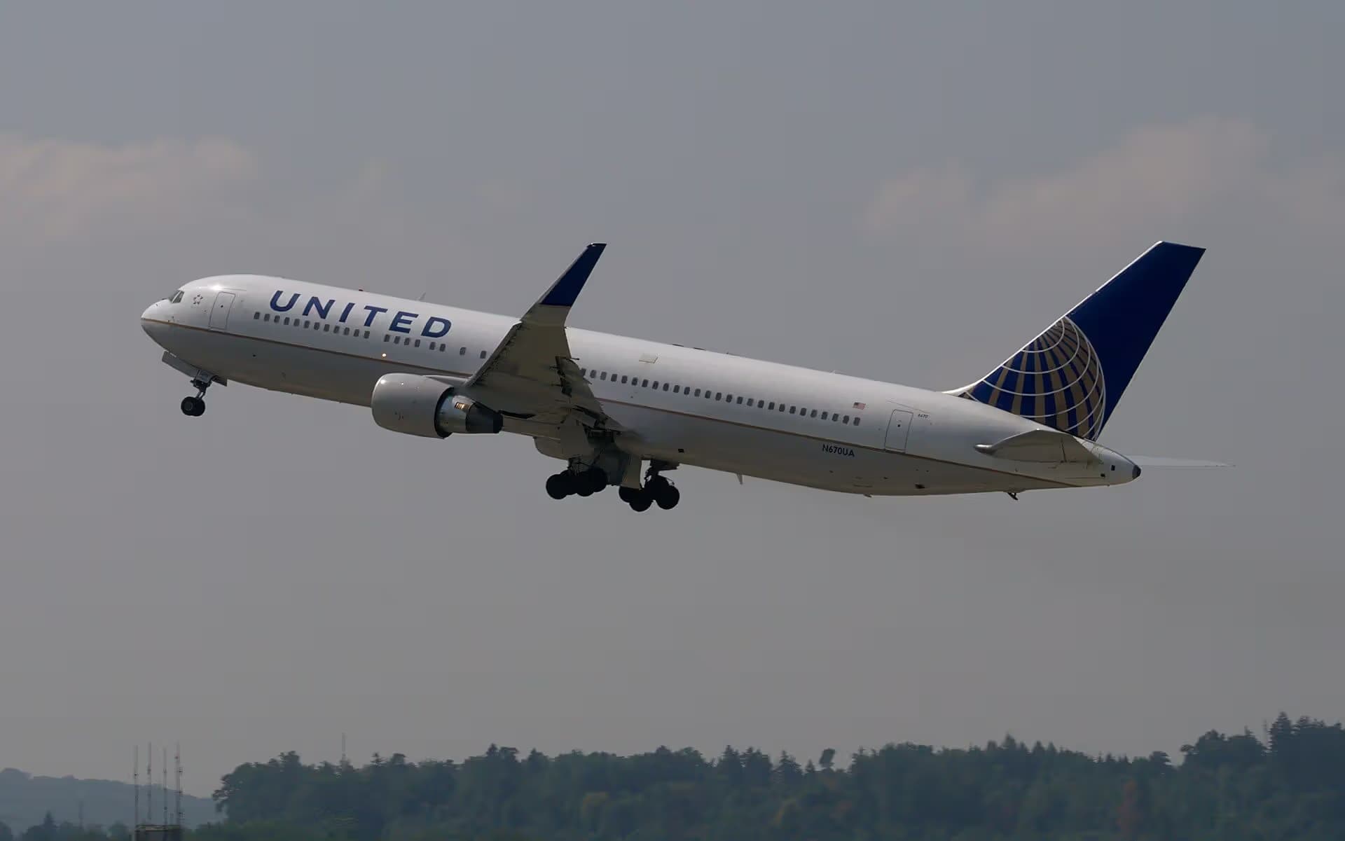 N670UA — Boeing