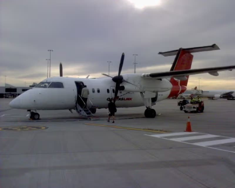 VH-TQK — Bombardier