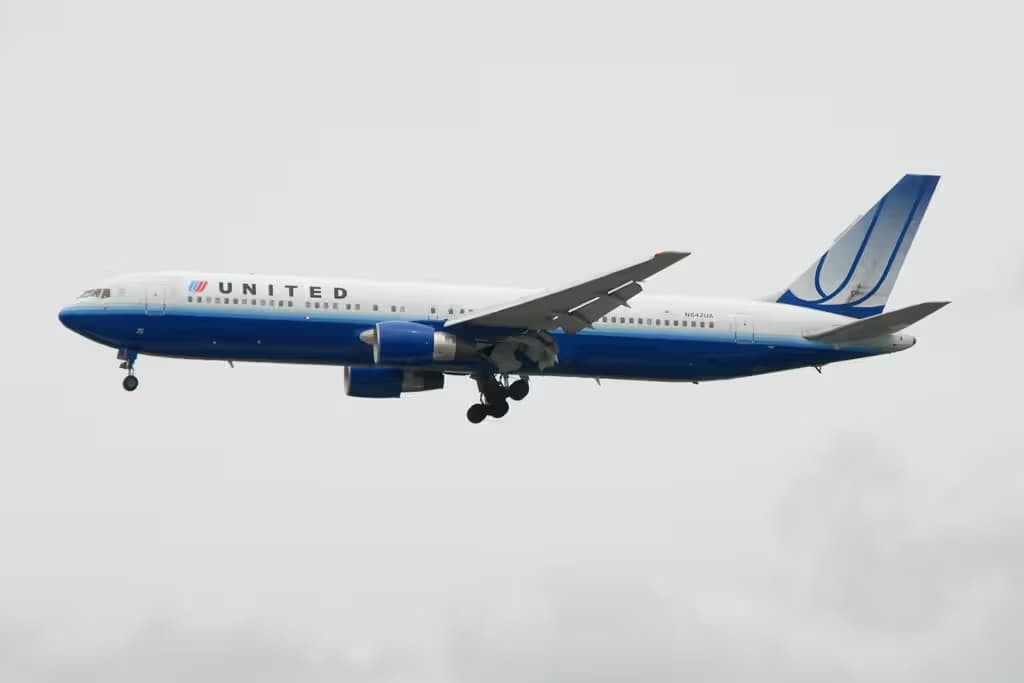 N642UA — Boeing