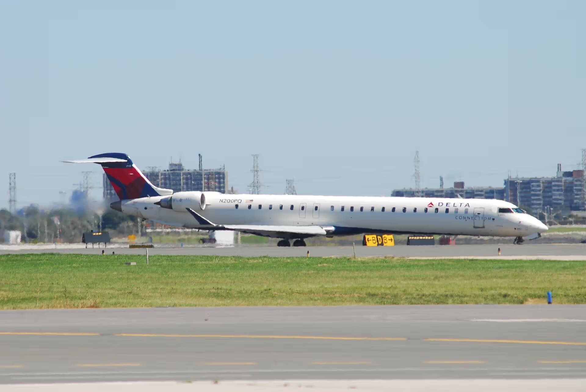 N200PQ — Bombardier