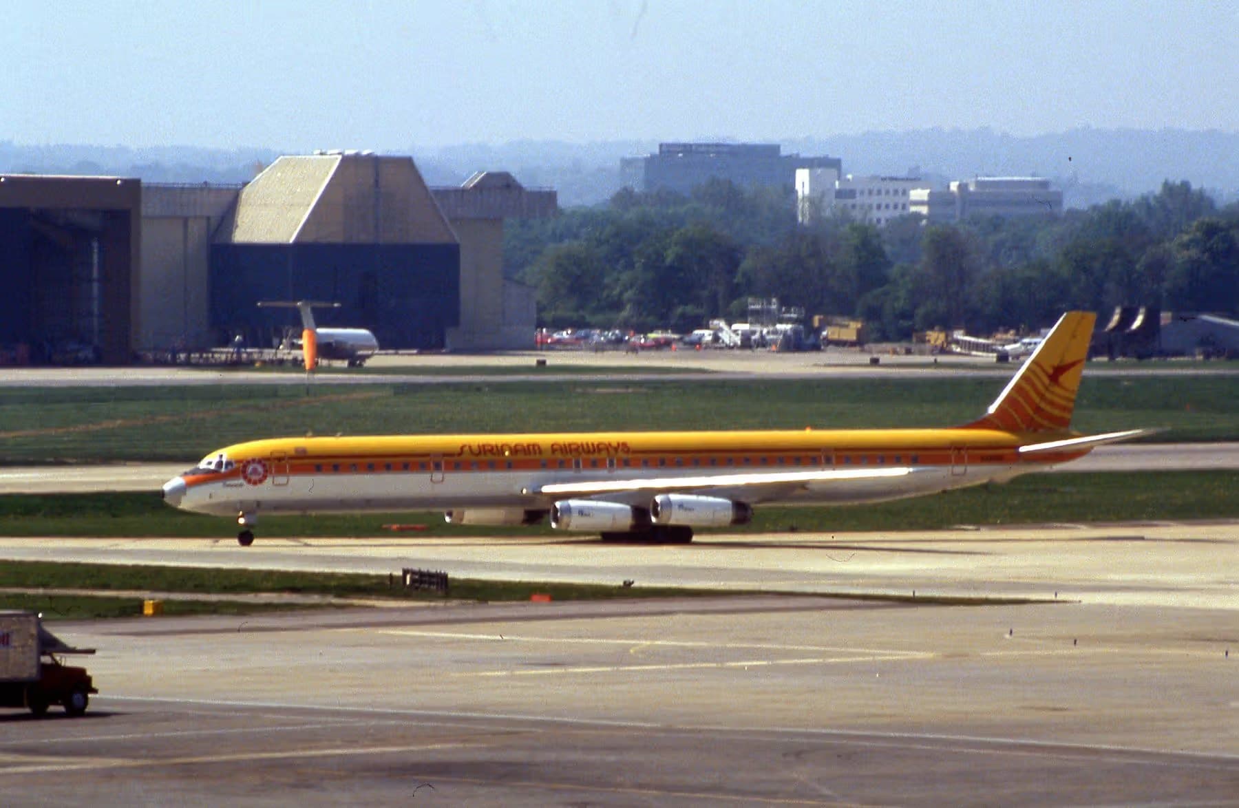 N4935C — Aircraft