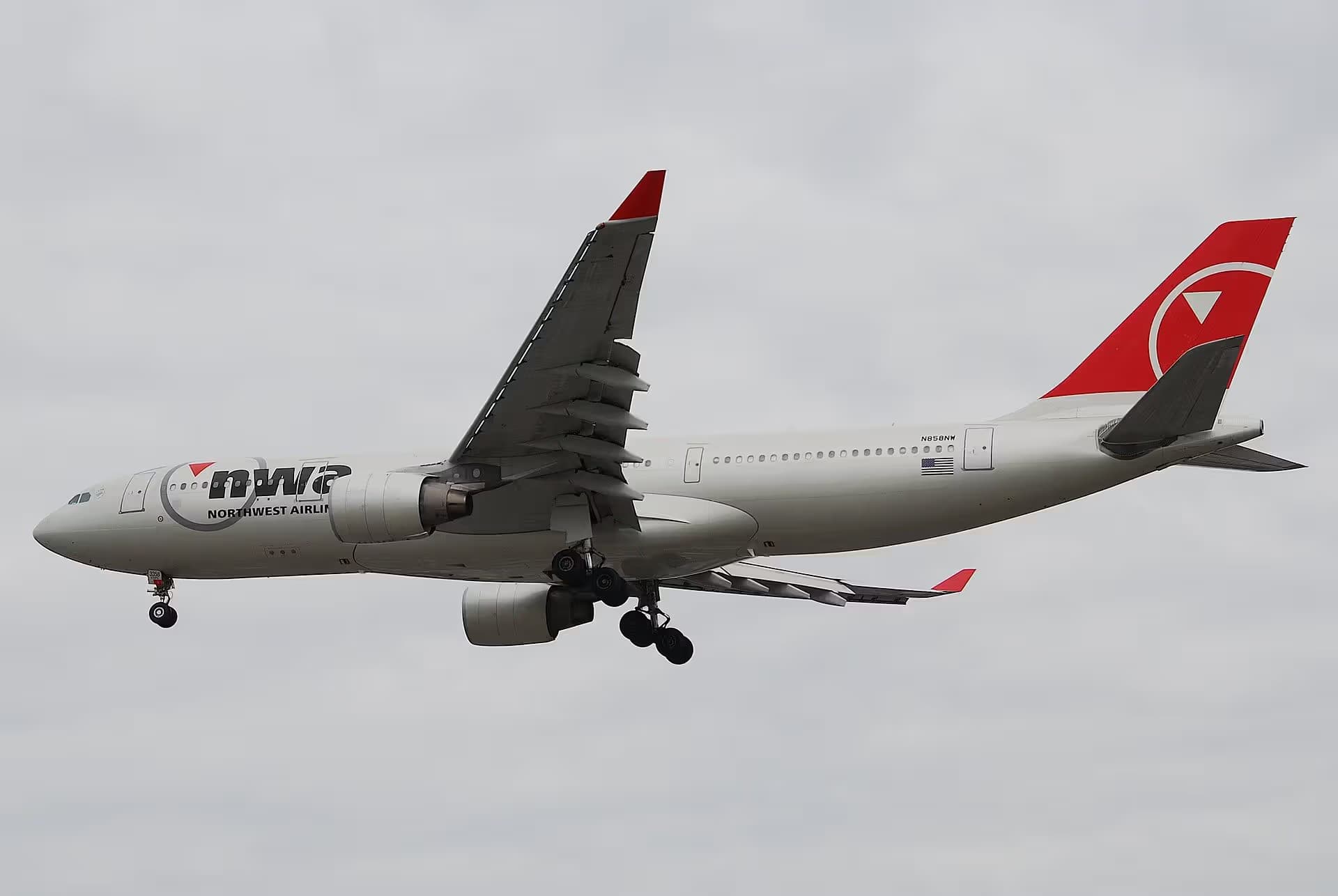 N858NW — Airbus