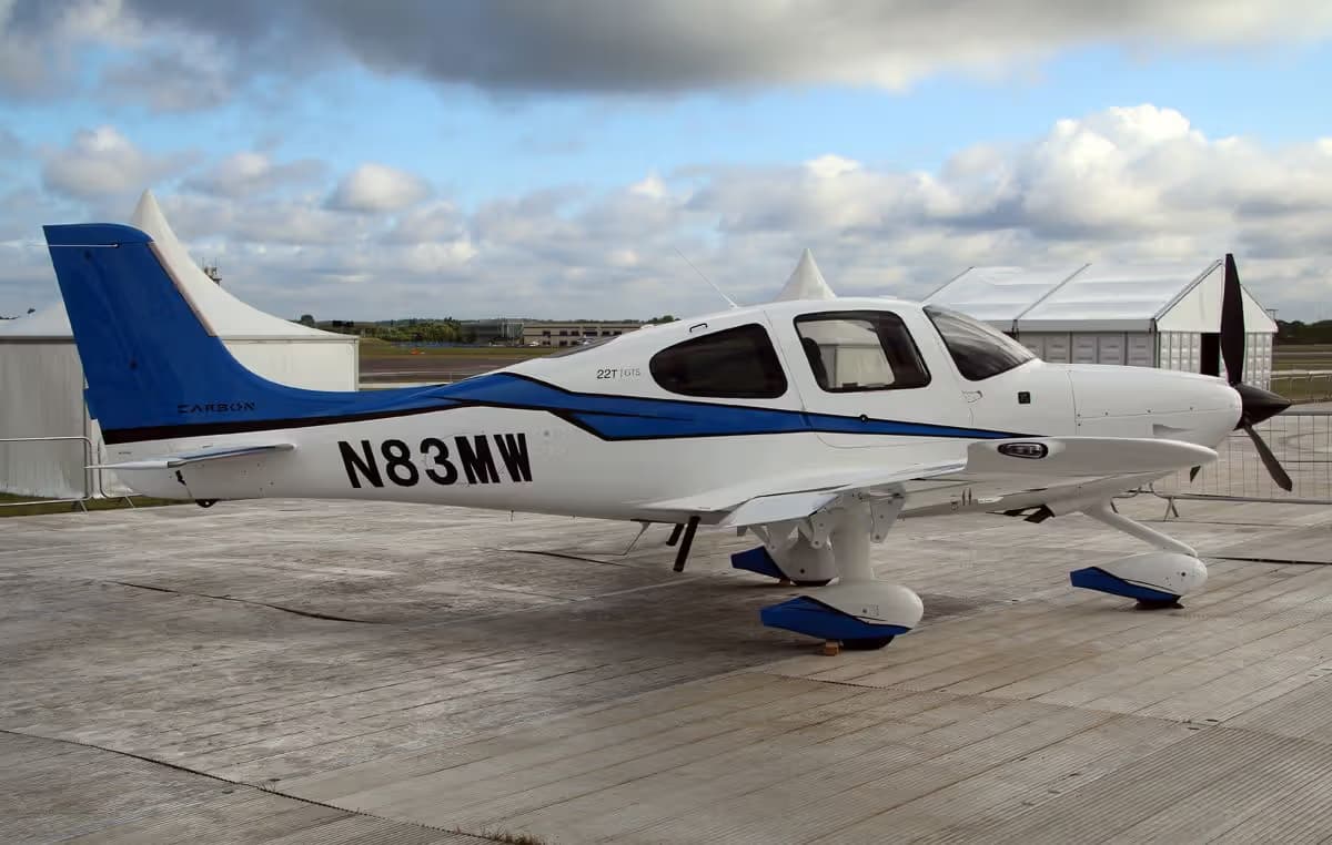 N83MW — Cirrus