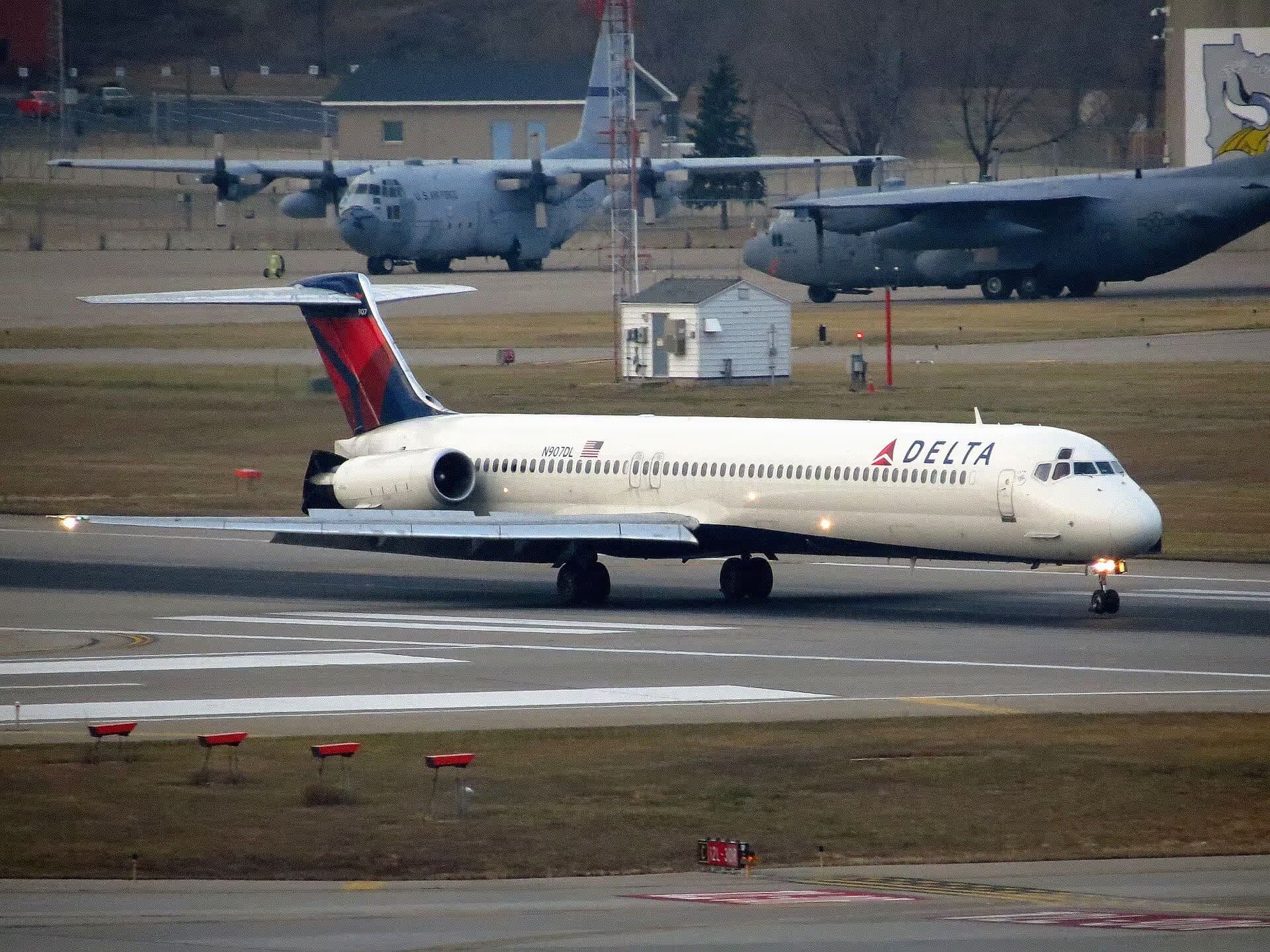 N907DL — Aircraft