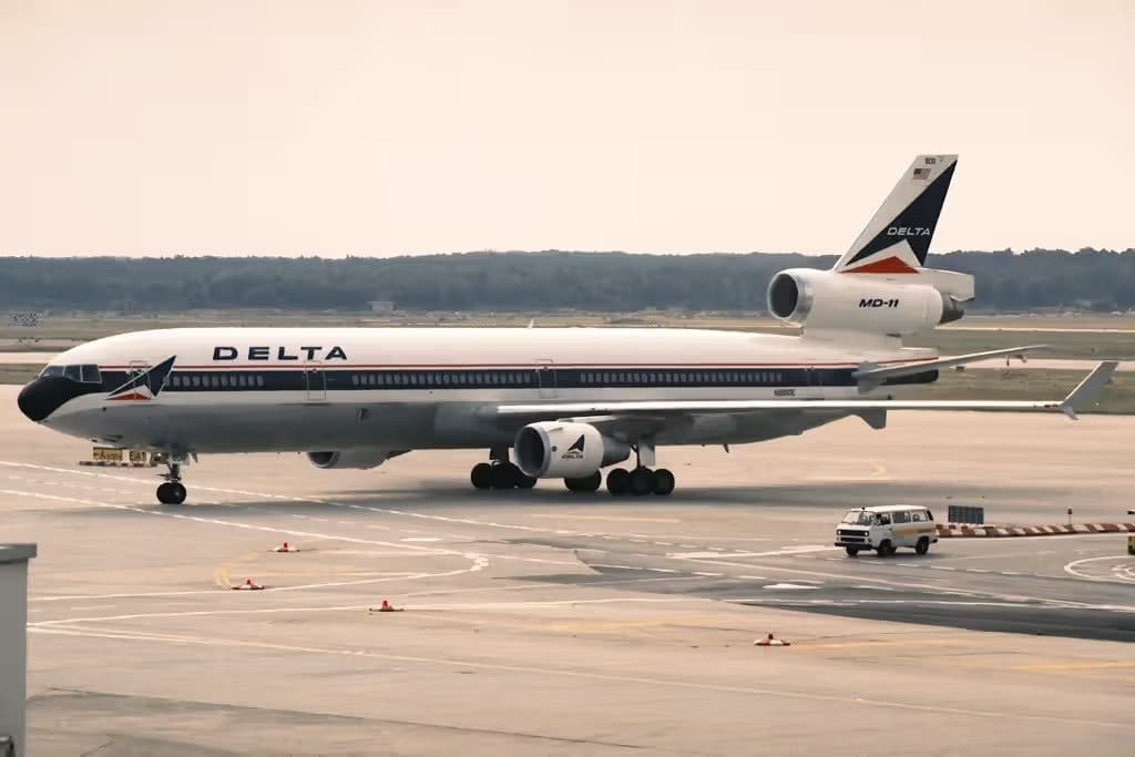 N808DE — Douglas