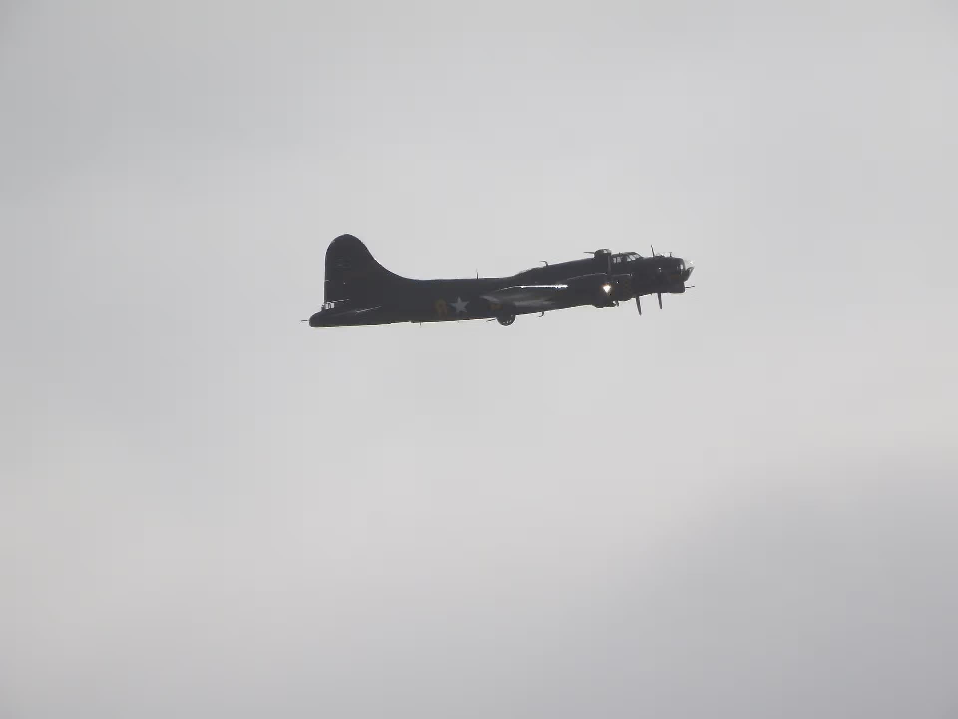 Unidentified — Aircraft
