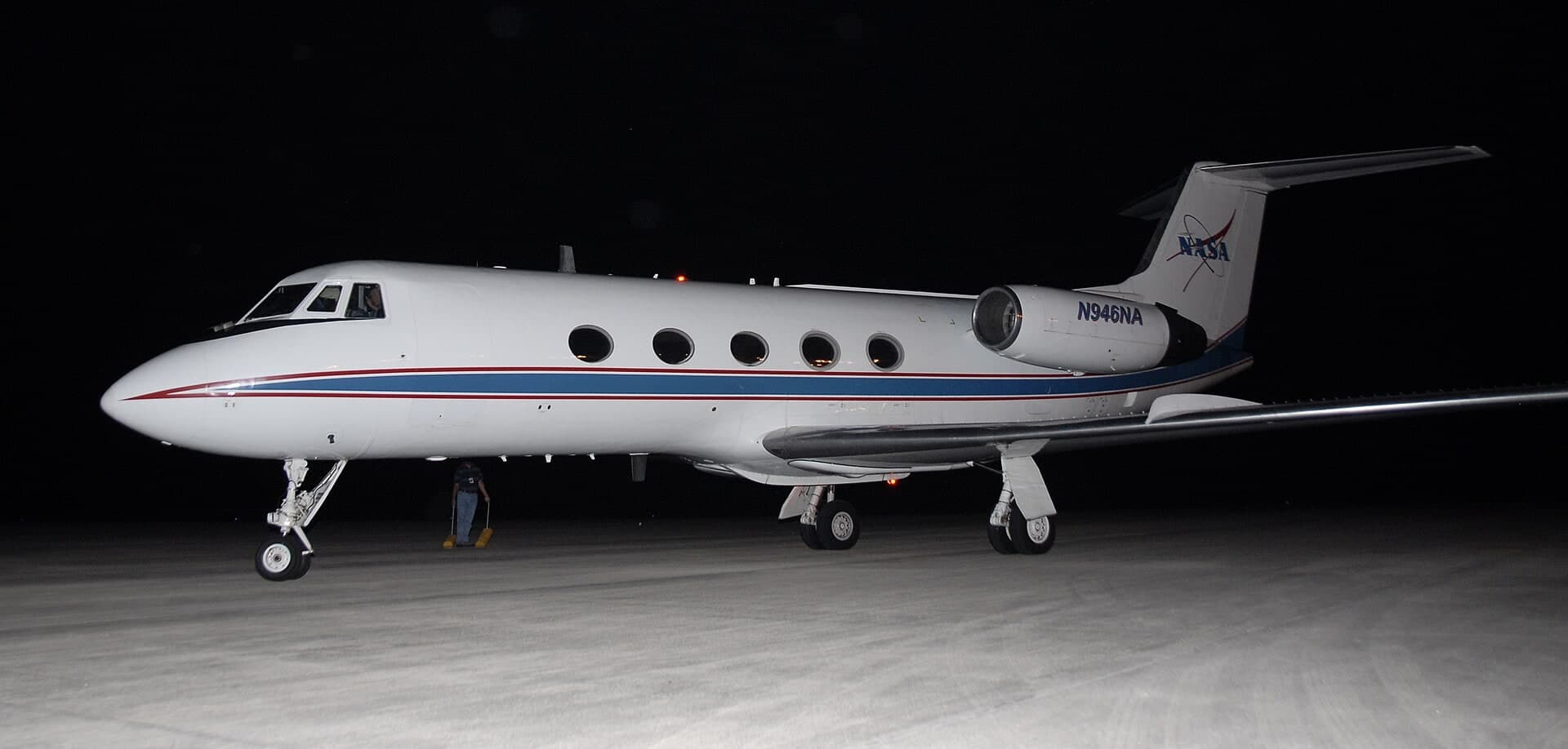 N946NA — Business jet