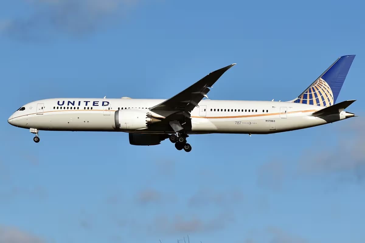 N17963 — Boeing