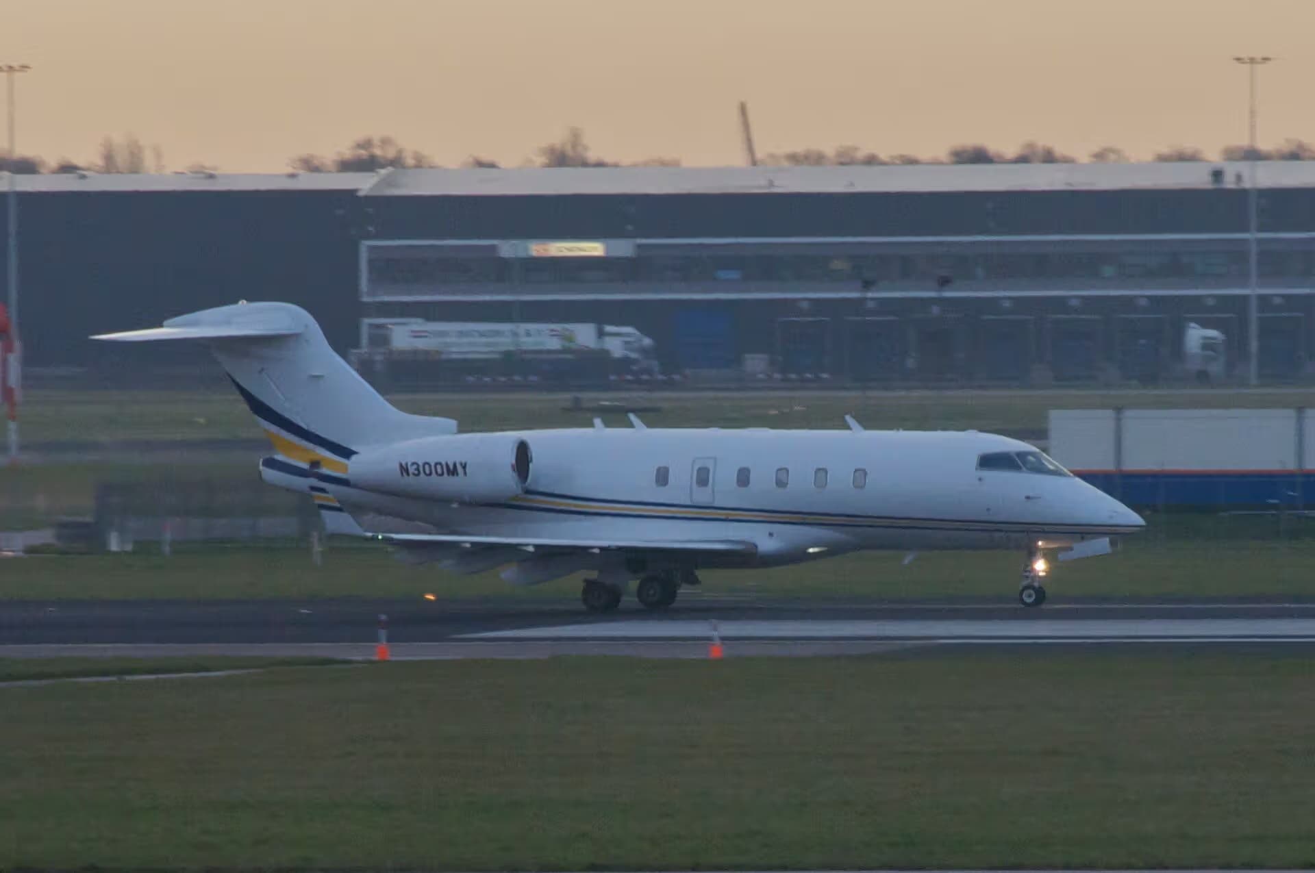 N300MY — Business jet
