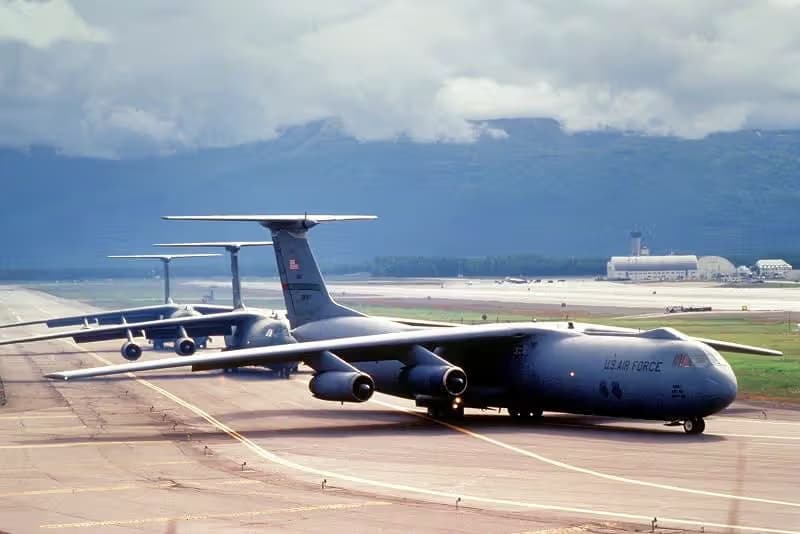 Unidentified — Lockheed
