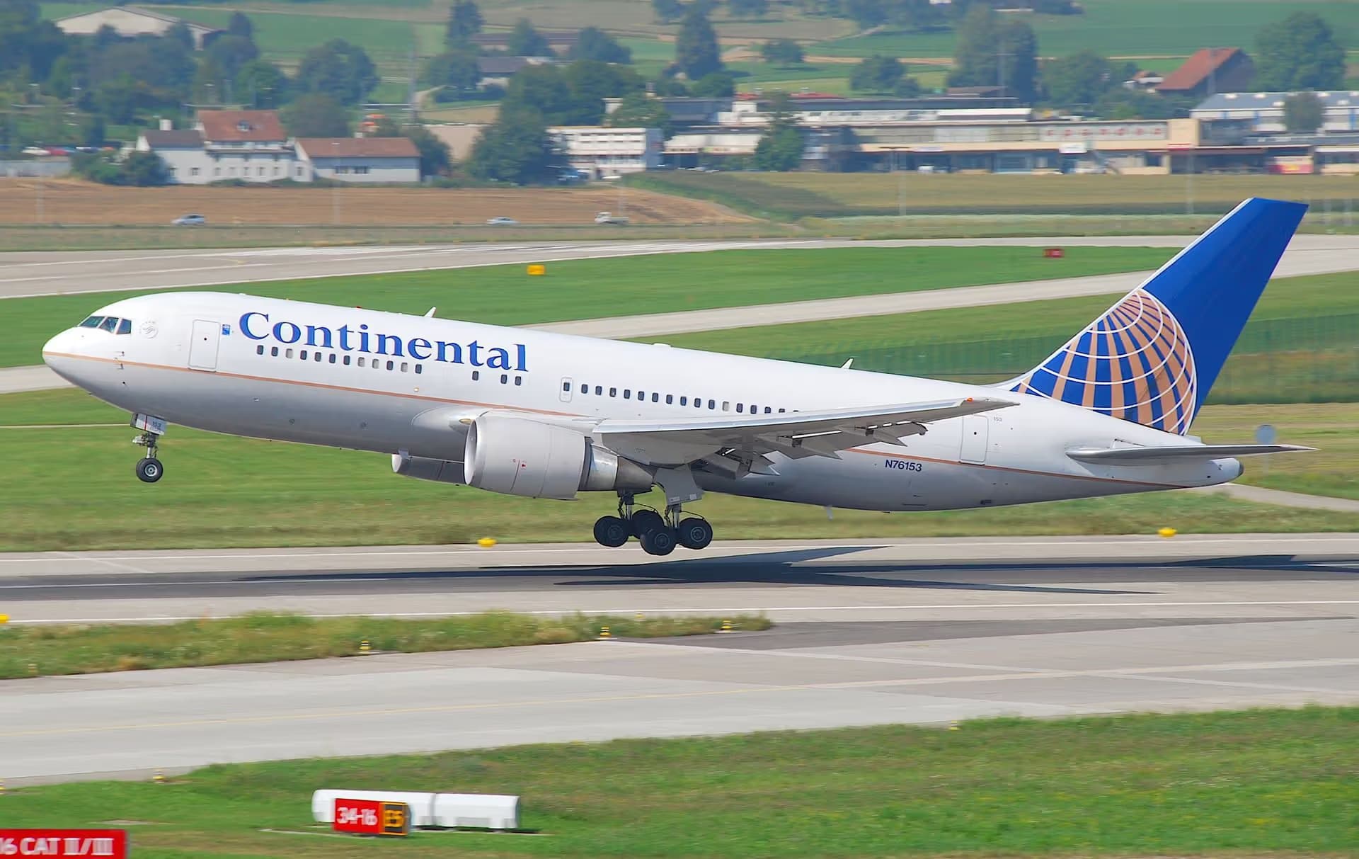 N76153 — Boeing