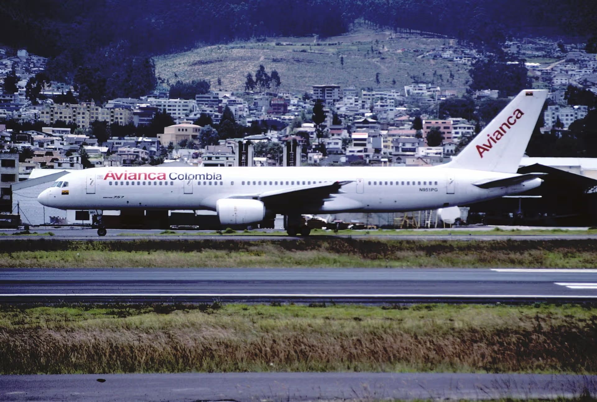 N951PG — Twin-engine aircraft