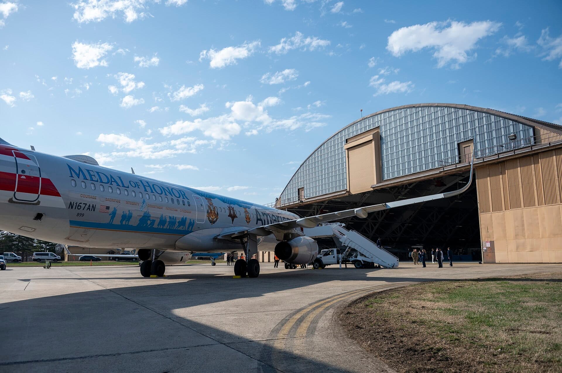 N167AN — Twin-engine aircraft