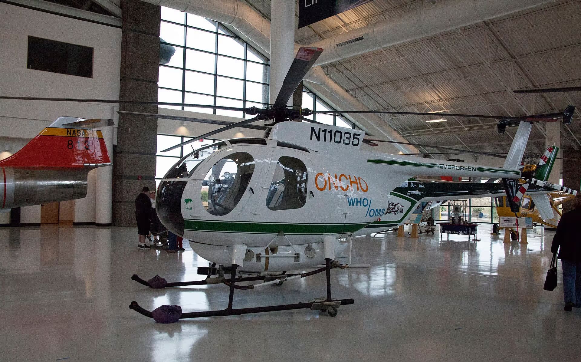 N11035 — Helicopter