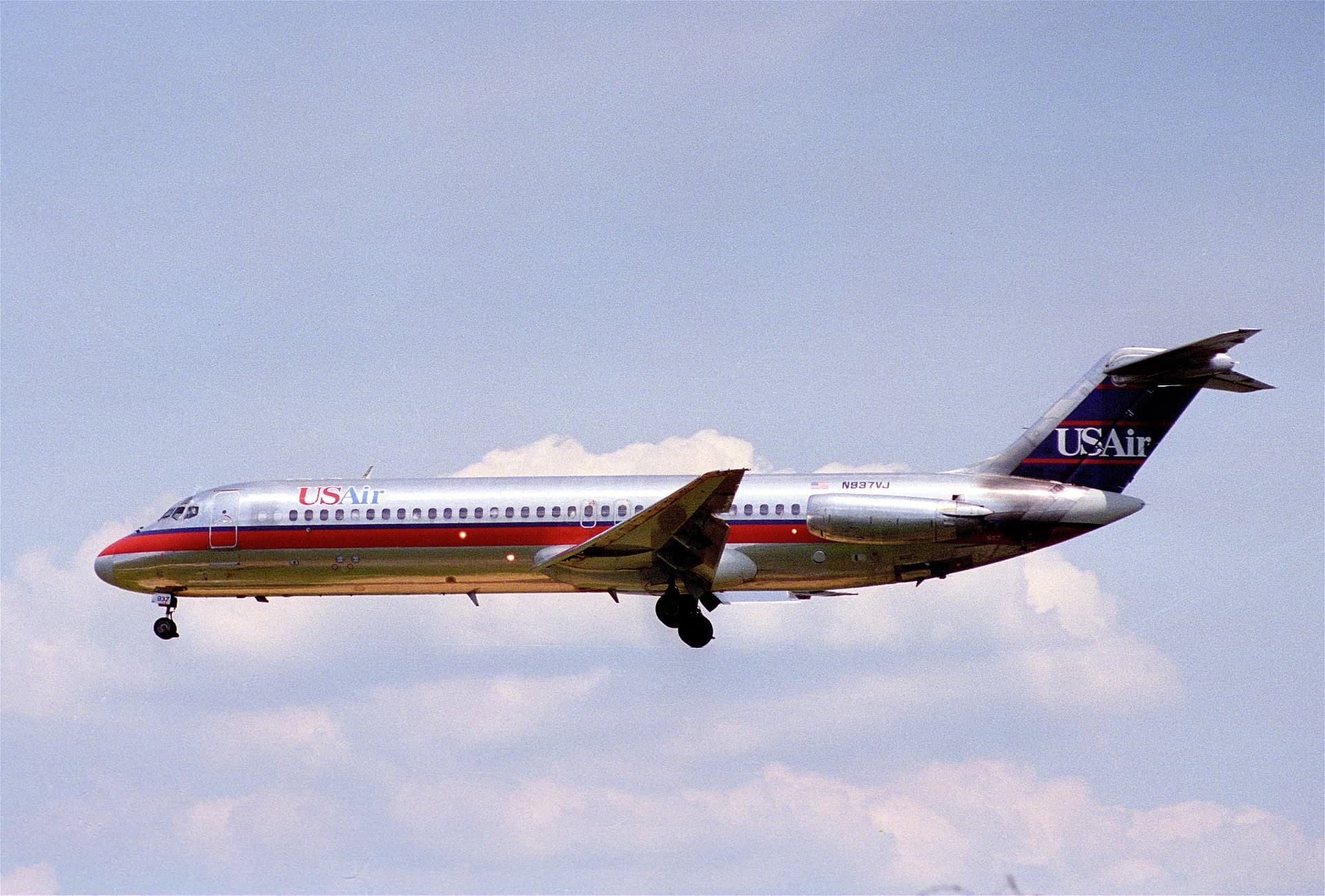 N937VJ — Twin-engine aircraft
