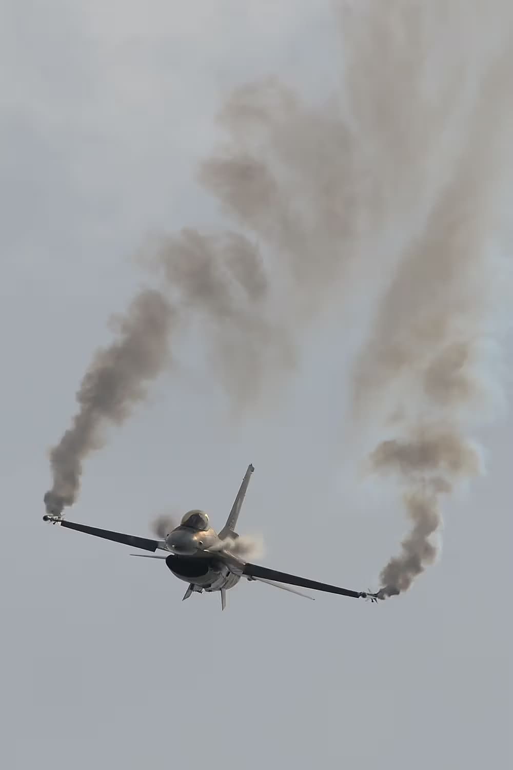 Unidentified — Single-engine aircraft