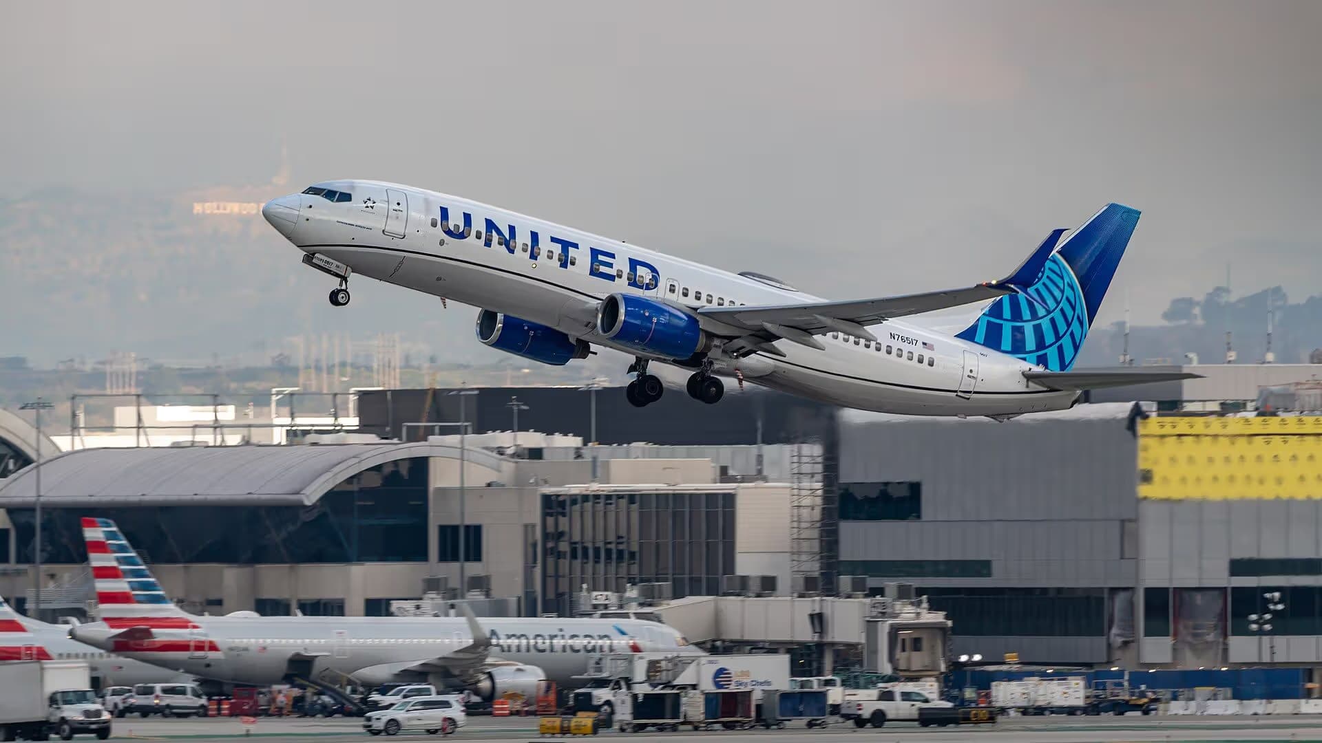 N76517 — Boeing