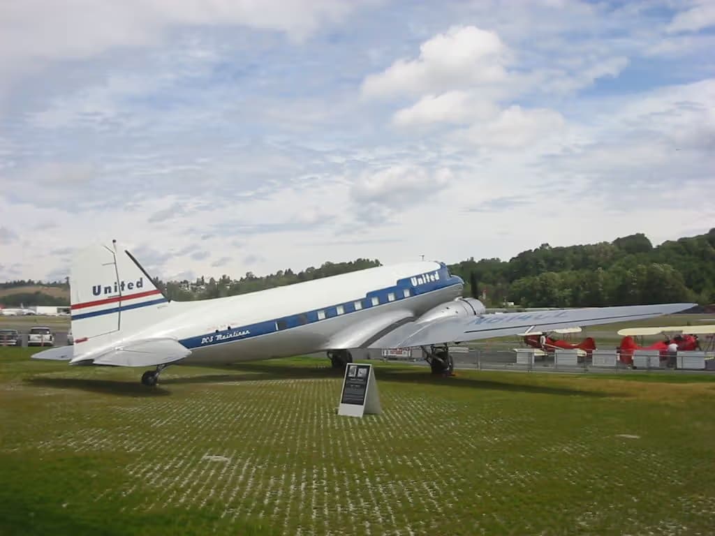 N814CL — Douglas