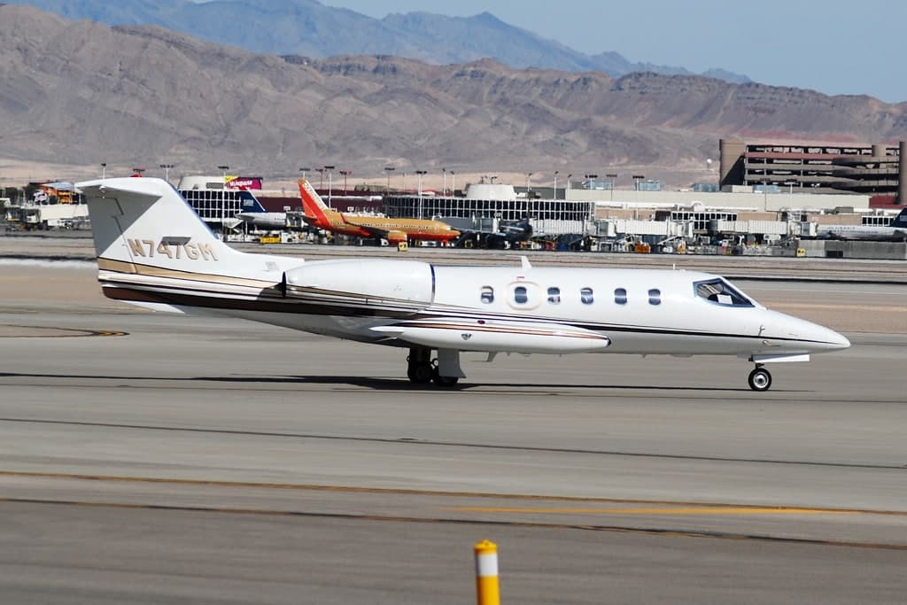N747GM — Business jet