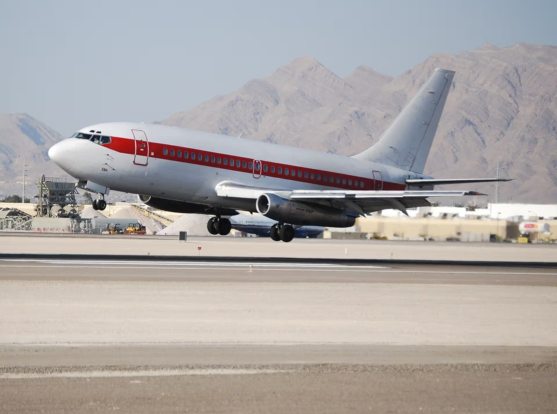 N5177C — Twin-engine aircraft